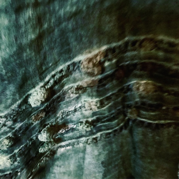 Earthy cotton scarf in forest green unisex wrap - Picture 4 of 5